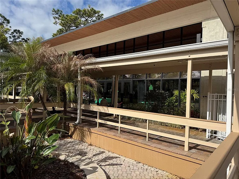 603 W Club Blvd — Photo 14