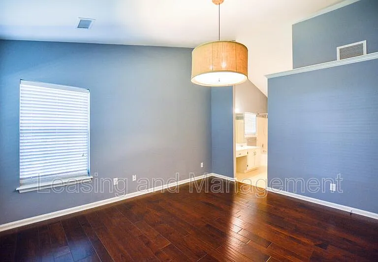 606 Portico Park — Photo 11