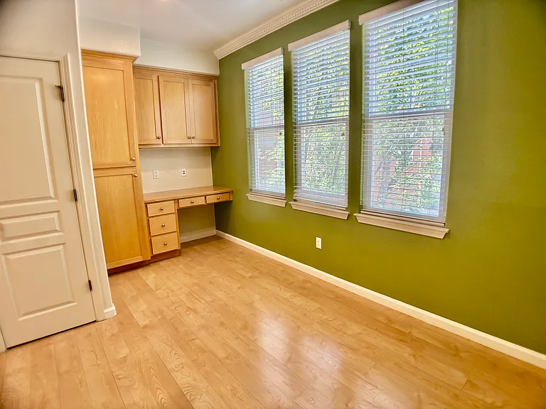 4466 Laird Cir — Photo 12