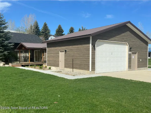 508 Three Rivers Dr, Alpine, WY 83128