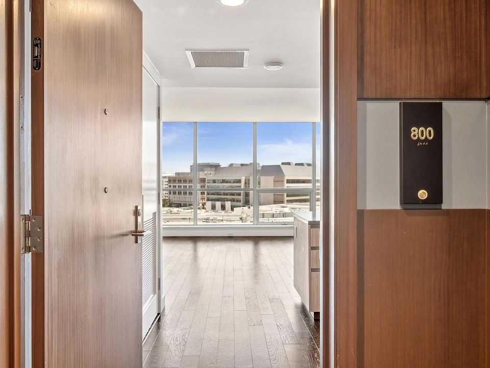 1st image of 718 Long Bridge St APT 800