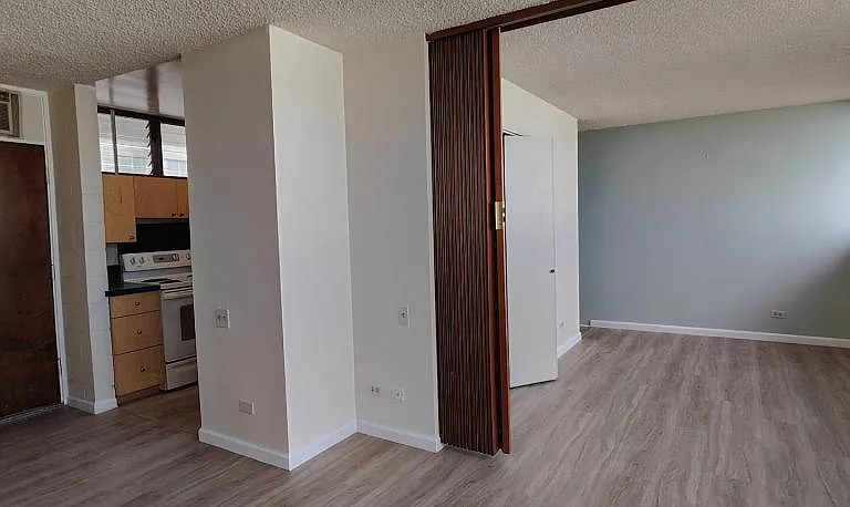 1134 Kinau St — Photo 9