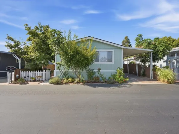 486 Pomegranate Ln #486, San Jose, CA 95134