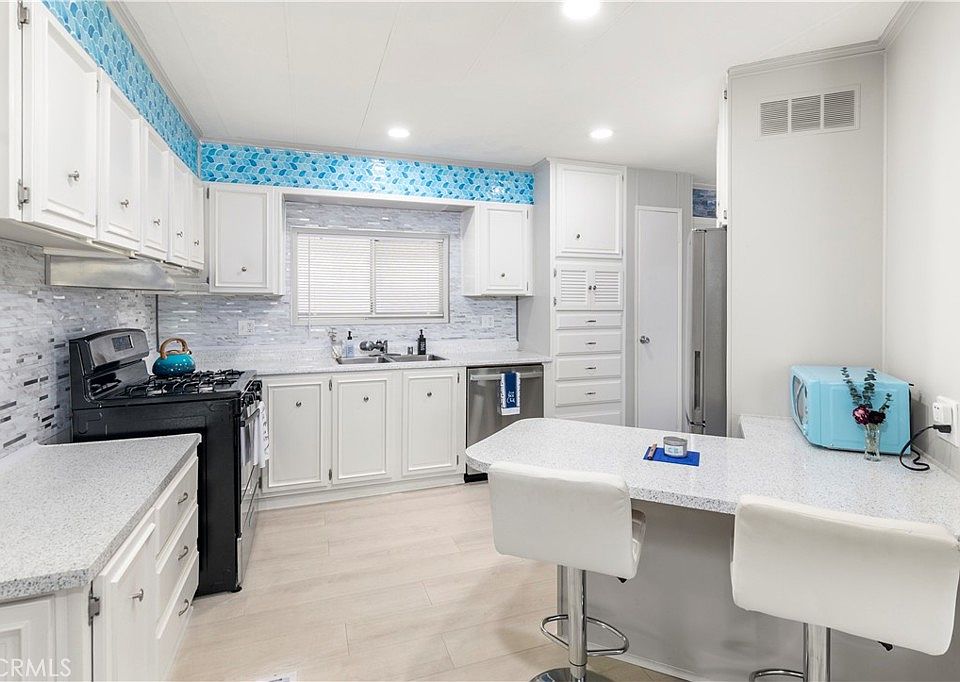 1st image of 881 N Lake St #253
