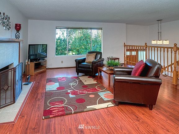 2nd image of 8015 172nd Ave NE