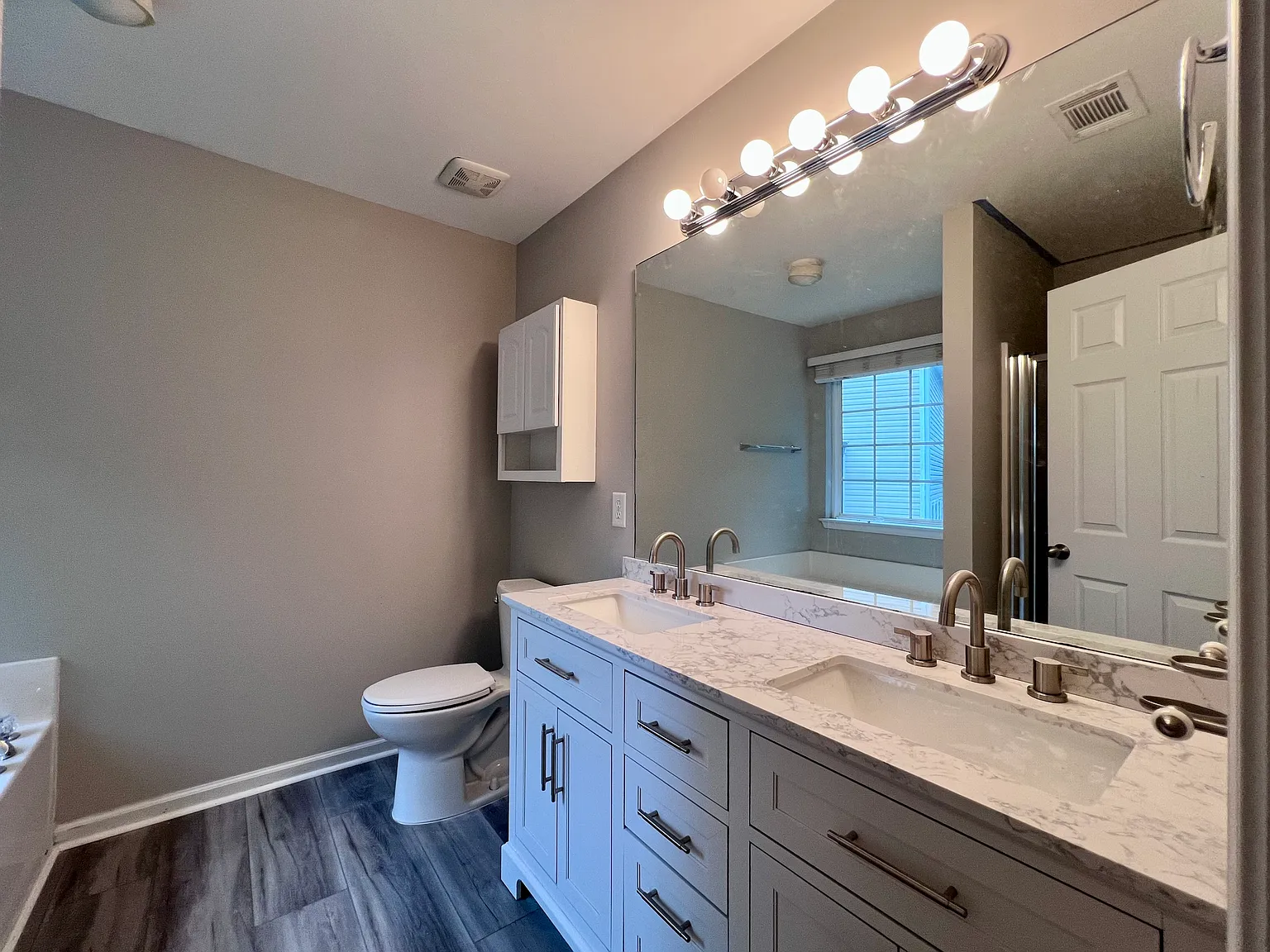 3 bed, 1770 sqft, $2,100 — Photo 4