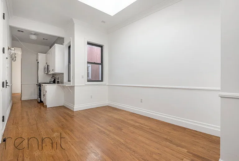 Summerfield St — Photo 1