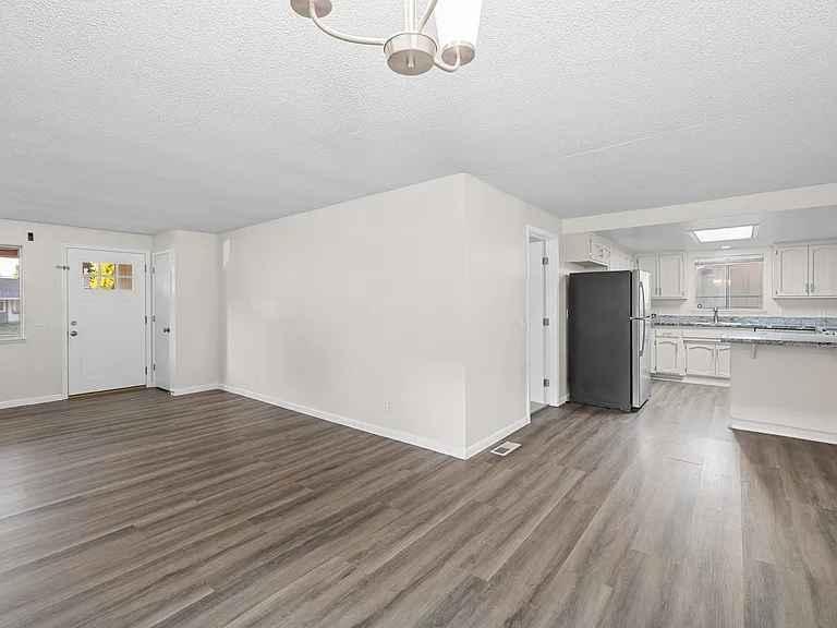 2077 Hill Way — Photo 10