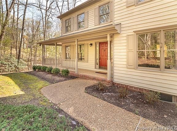 2nd image of 219 Cherwell Ct