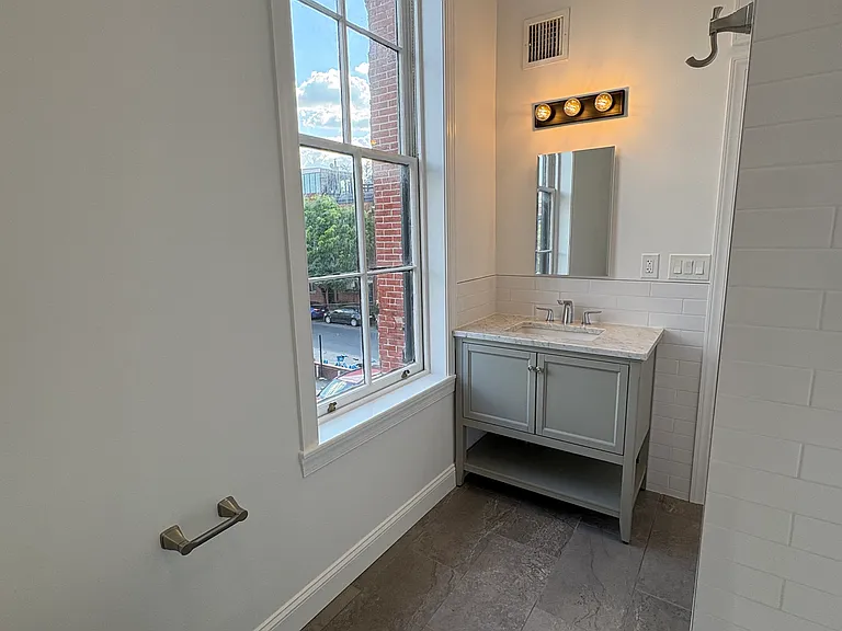 329 S 17th St #2 — Photo 14