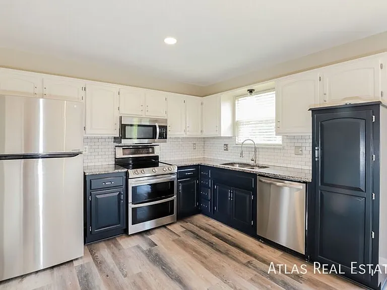 1817 SE 7th St — Photo 6