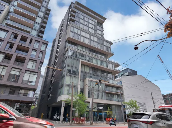 95 Bathurst St #318, Toronto, ON M5V 0H7