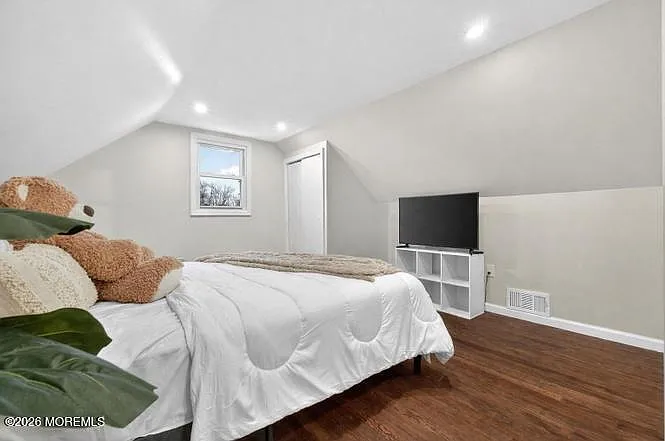 5 Lois Ave — Photo 10
