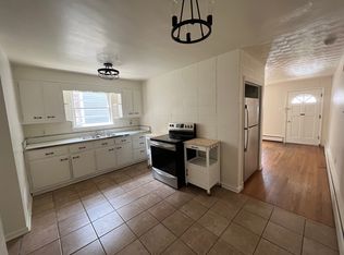 115 W Monmouth St APT 1, Winchester, VA 22601