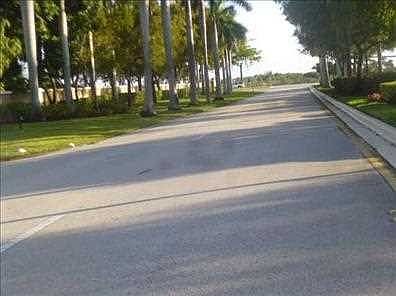 5th image of 4247 SW 10th Ct
