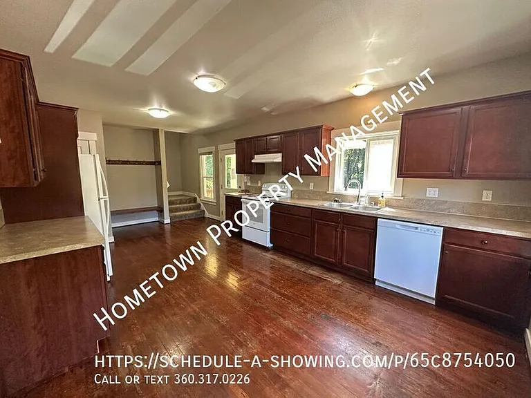 6231 Martin Way E — Photo 3