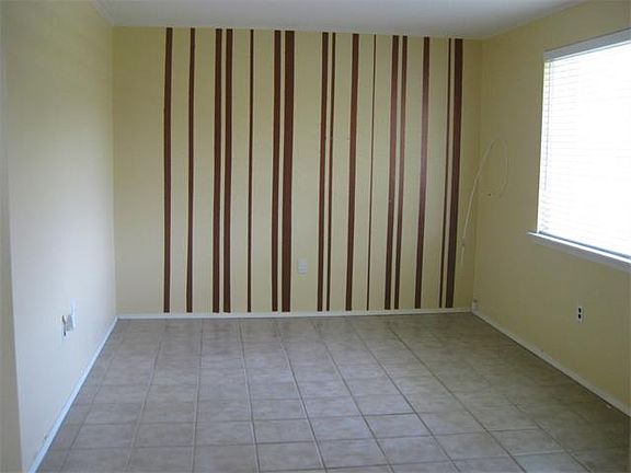 3rd image of 1400 Taft Park