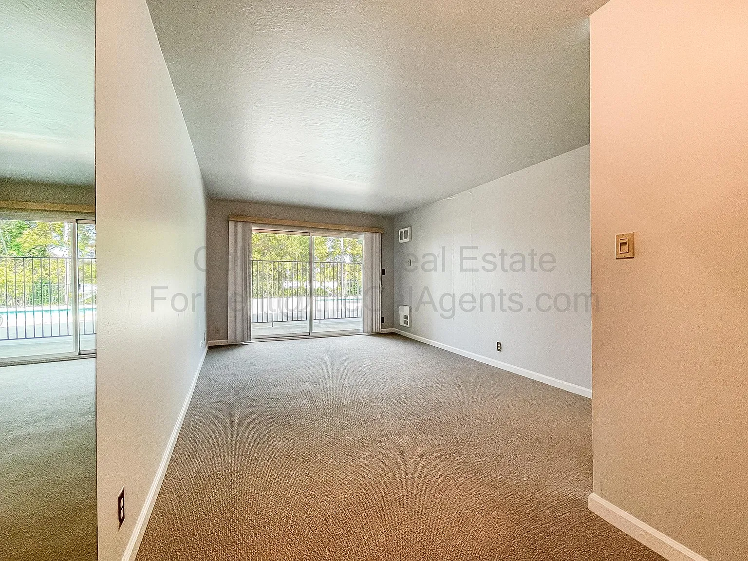 425 Orange St — Photo 2