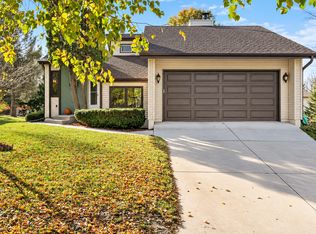 7009 Carnwood Rd, Madison, WI 53719