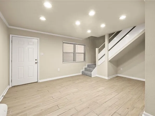 4518 Y A Tittle Ave APT 16, Baton Rouge, LA 70820