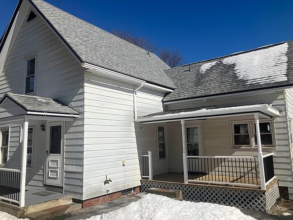 4th image of 527 Route 121