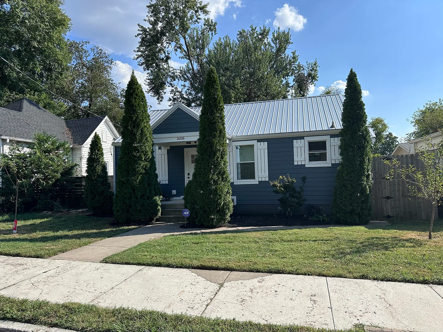 3 bed, 1583 sqft, $3,250 — Photo 1