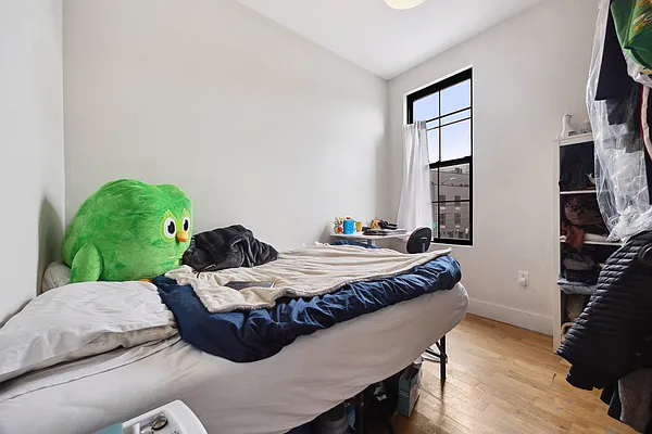 Sold by Highline Residential | media 10