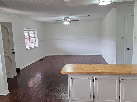 3rd image of 217 Parkins St #3
