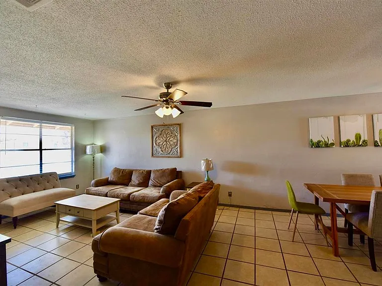 710 W Cantu St #4 — Photo 7