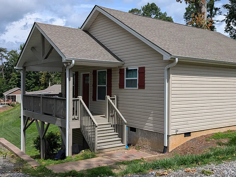 Covered Front Porch-Deck