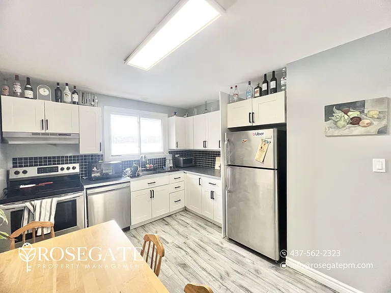 318 Erb St W #3 — Photo 3
