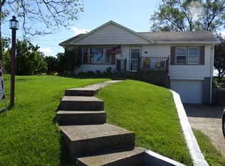 490 N Tower Rd, Freeport, IL 61032