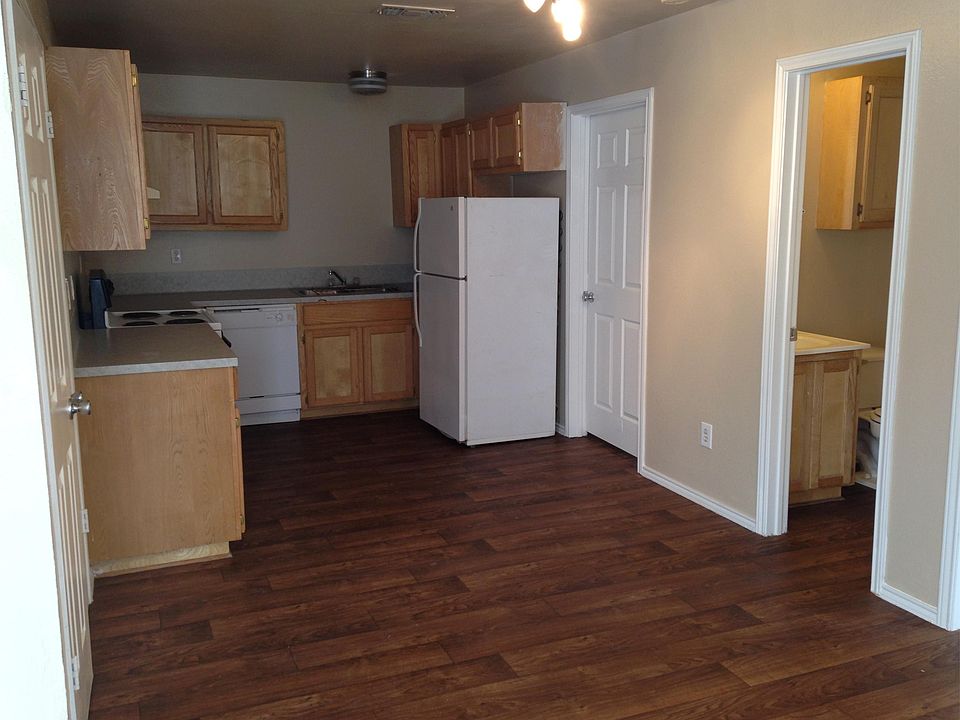 1st image of 1009-1011 Advance St