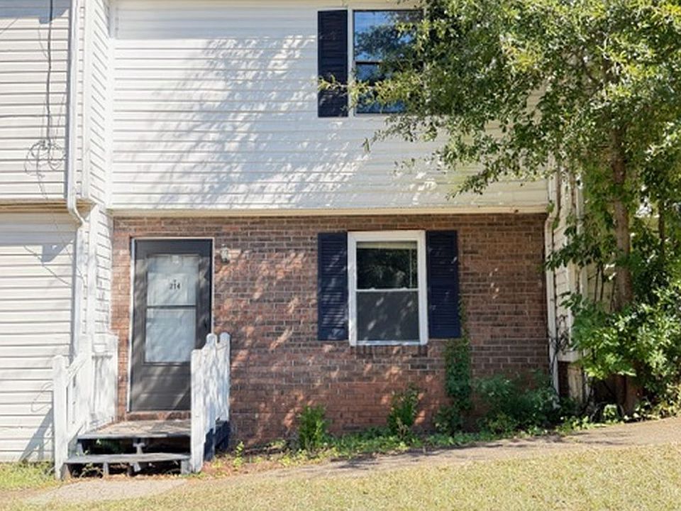 1st image of 214 Wesley Way