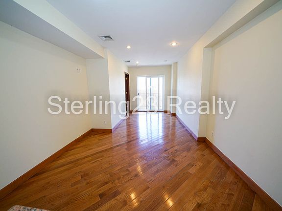 5th image of 20-07 37th St #F2