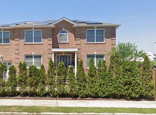1068 Fulton St, Woodmere, NY 11598