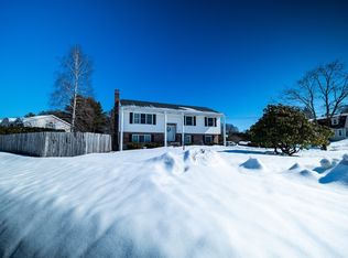 12 Stewart Ln, Beverly, MA 01915