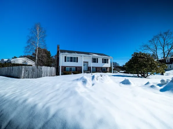 12 Stewart Ln, Beverly, MA 01915