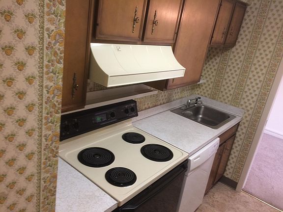 5th image of 720 Kellogg Ave Unit 102