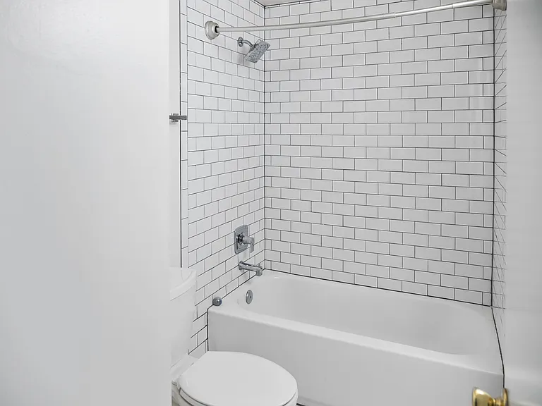 1415 E Murphys Ln — Photo 4