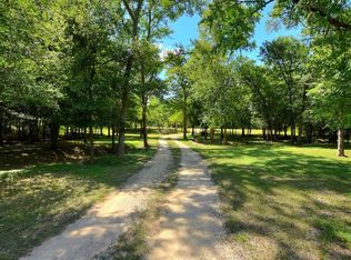 4599 Old Colony Line Rd, Lockhart, TX 78644