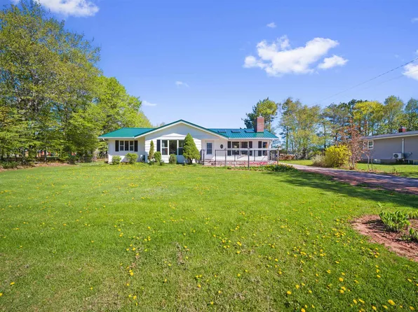 21 Community St, O'Leary, PE C0B 1V0