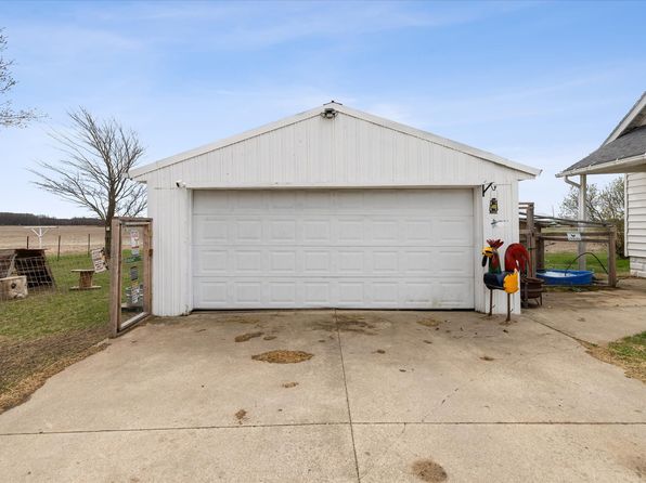 12045 Lincoln Rd, Burt, MI 48417