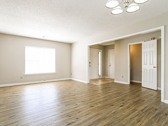 4th image of 426 Havenbrook Way NW