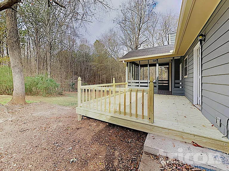 110 Springvalley Way — Photo 16
