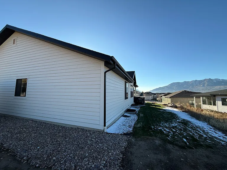 3142 W Harvard Dr — Photo 3