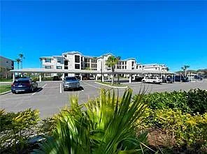 2 bed, 2.0 bath, 1121 sqft, $2,400 — Photo 1