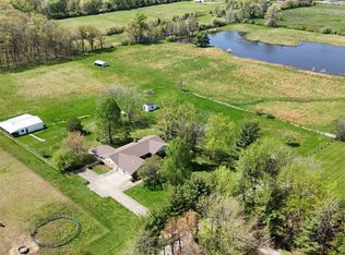 1882 County Road 1030 N, Fairfield, IL 62837