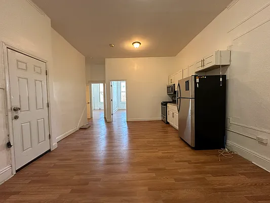 Rented by Capri Jet Realty Corp | media 15