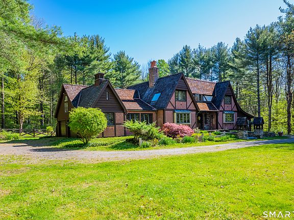 4th image of 184 Smith Hill Road